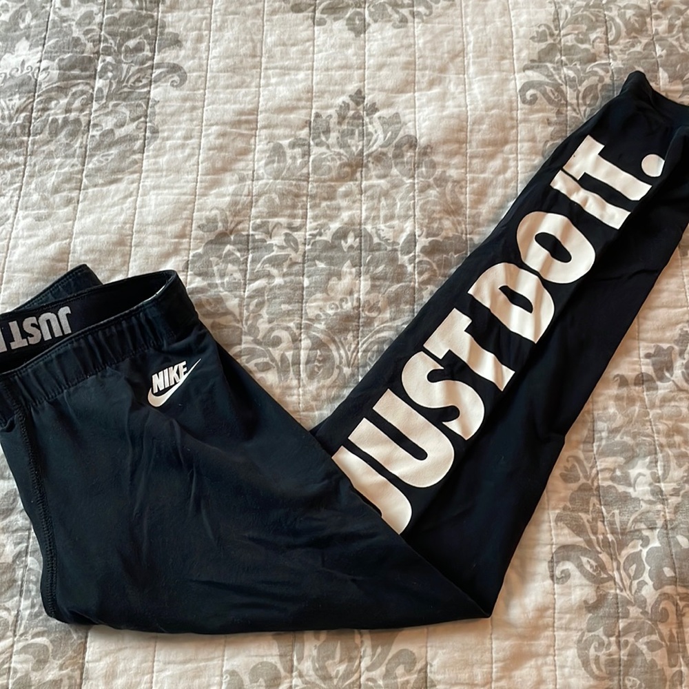 Nike women leg a see leggings size S